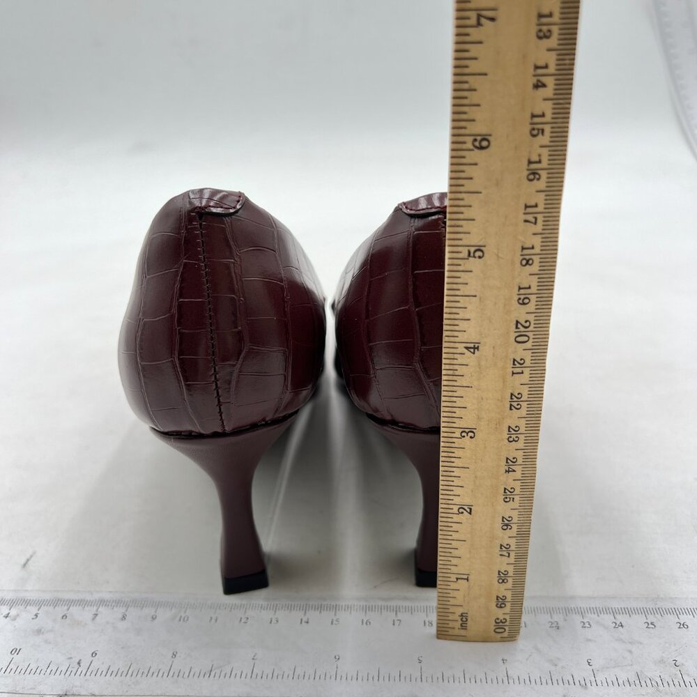 Fowt Simple Solid Croc-Embossed Pointed Toe Black… - image 5